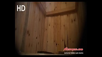 Скрытая камера в туалете