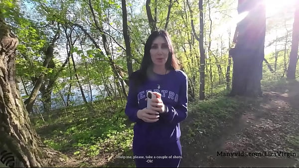 Отсосала с Заглотом и Получила Сперму в Рот в Публичном Месте