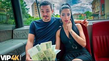 Жесткий трах с куклой в VIP4K качестве